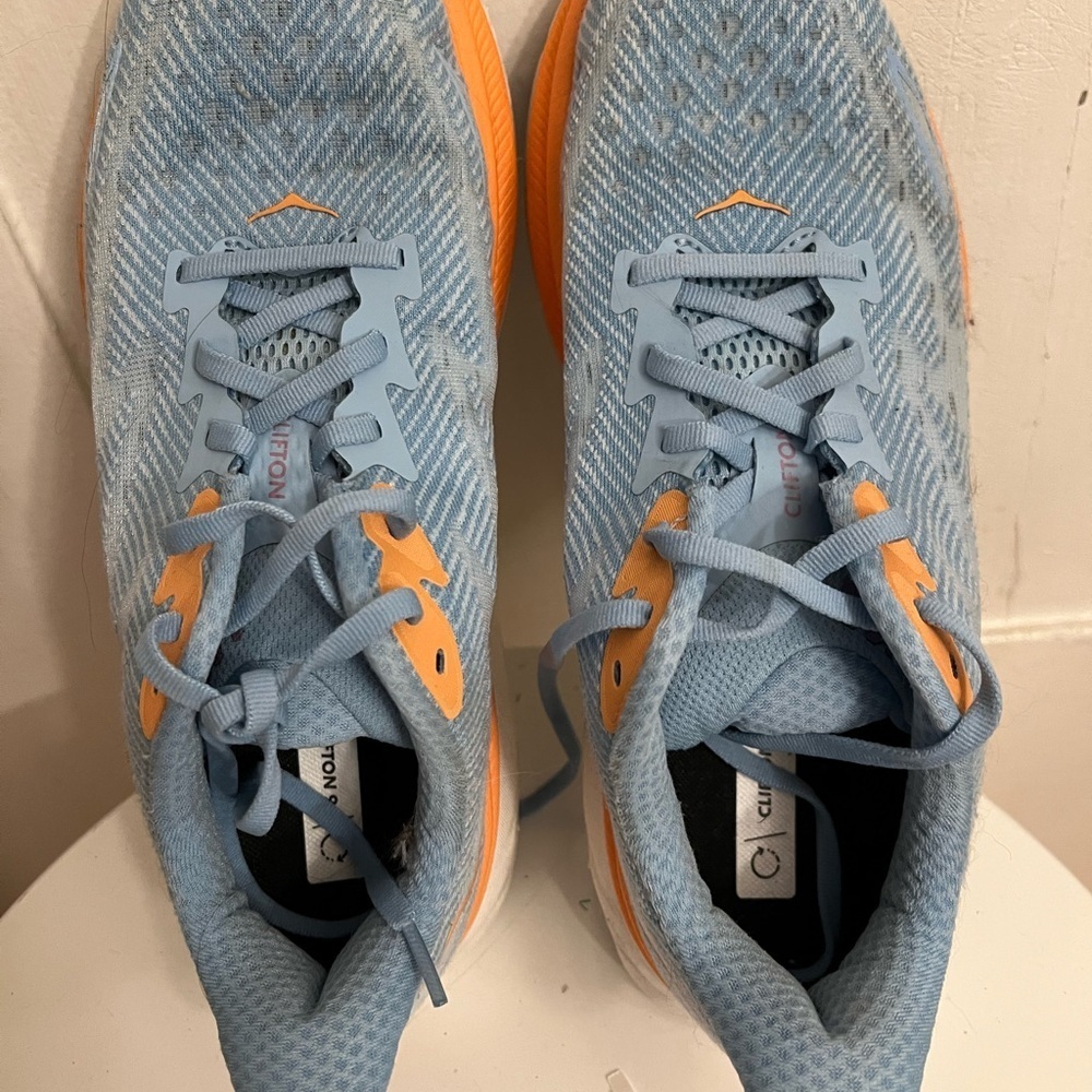 Hoka Clifton 9 women’s running shoes. Size 10. - Picture 2 of 6